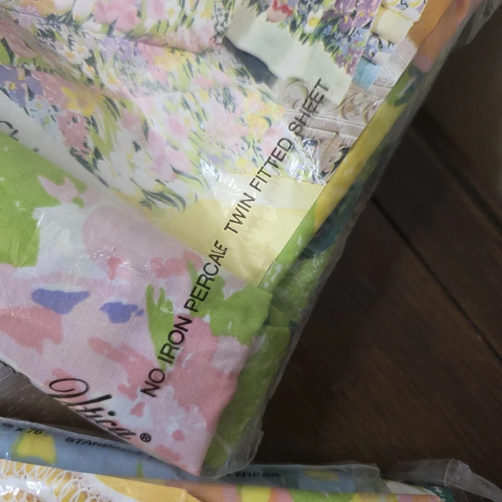 VTG Stevens Utica Chelsea Twin Fitted Sheets NOS Floral Percale Set of 2 MCM